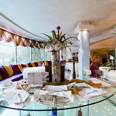 Hotel Waldorf- Premier Resort Мілано-Маріттіма Екстер'єр фото