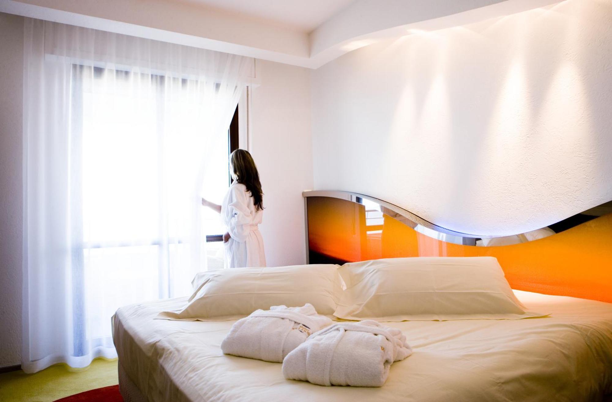 Hotel Waldorf- Premier Resort Мілано-Маріттіма Номер фото